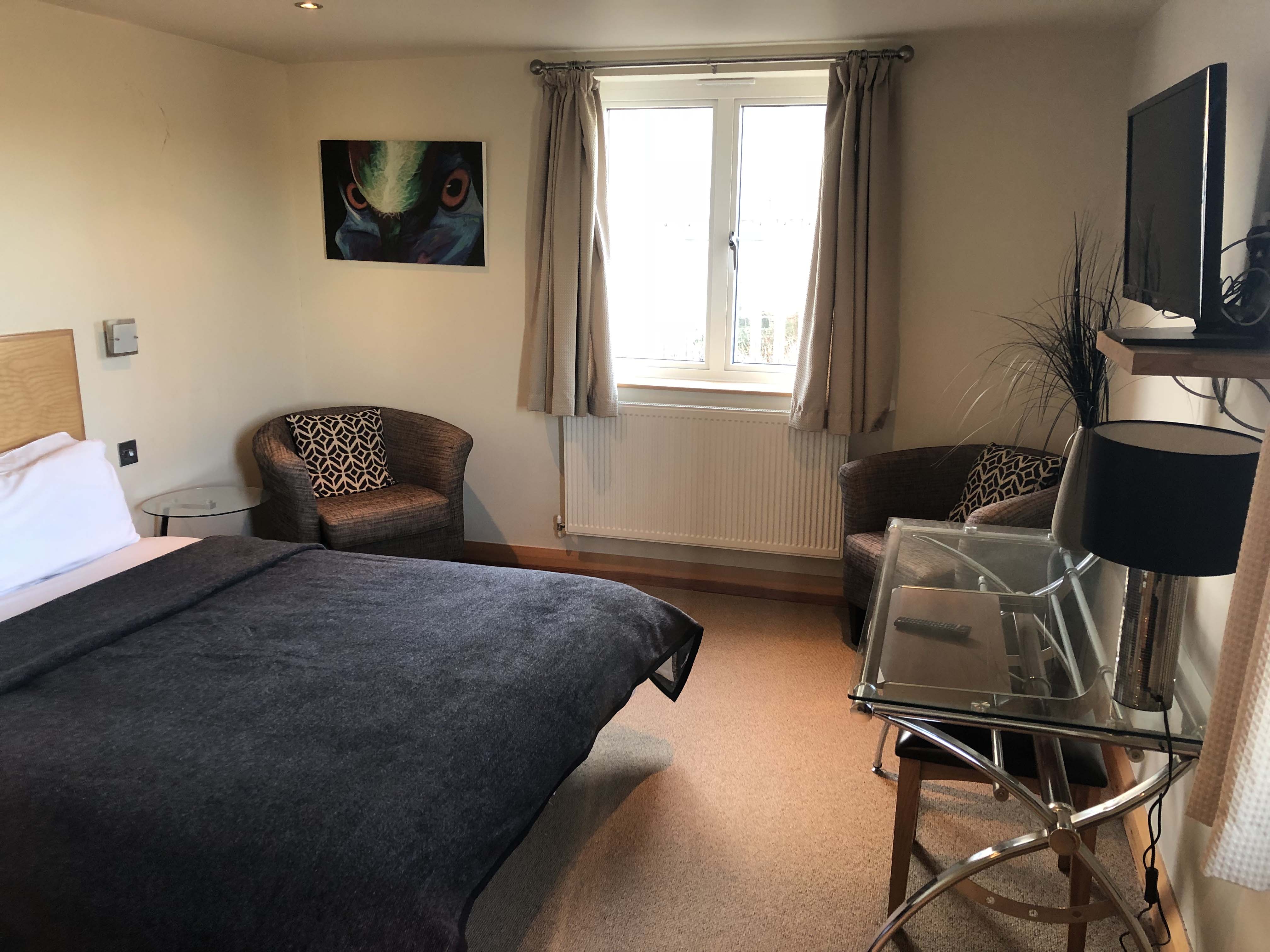 Large Double Room - Image 2