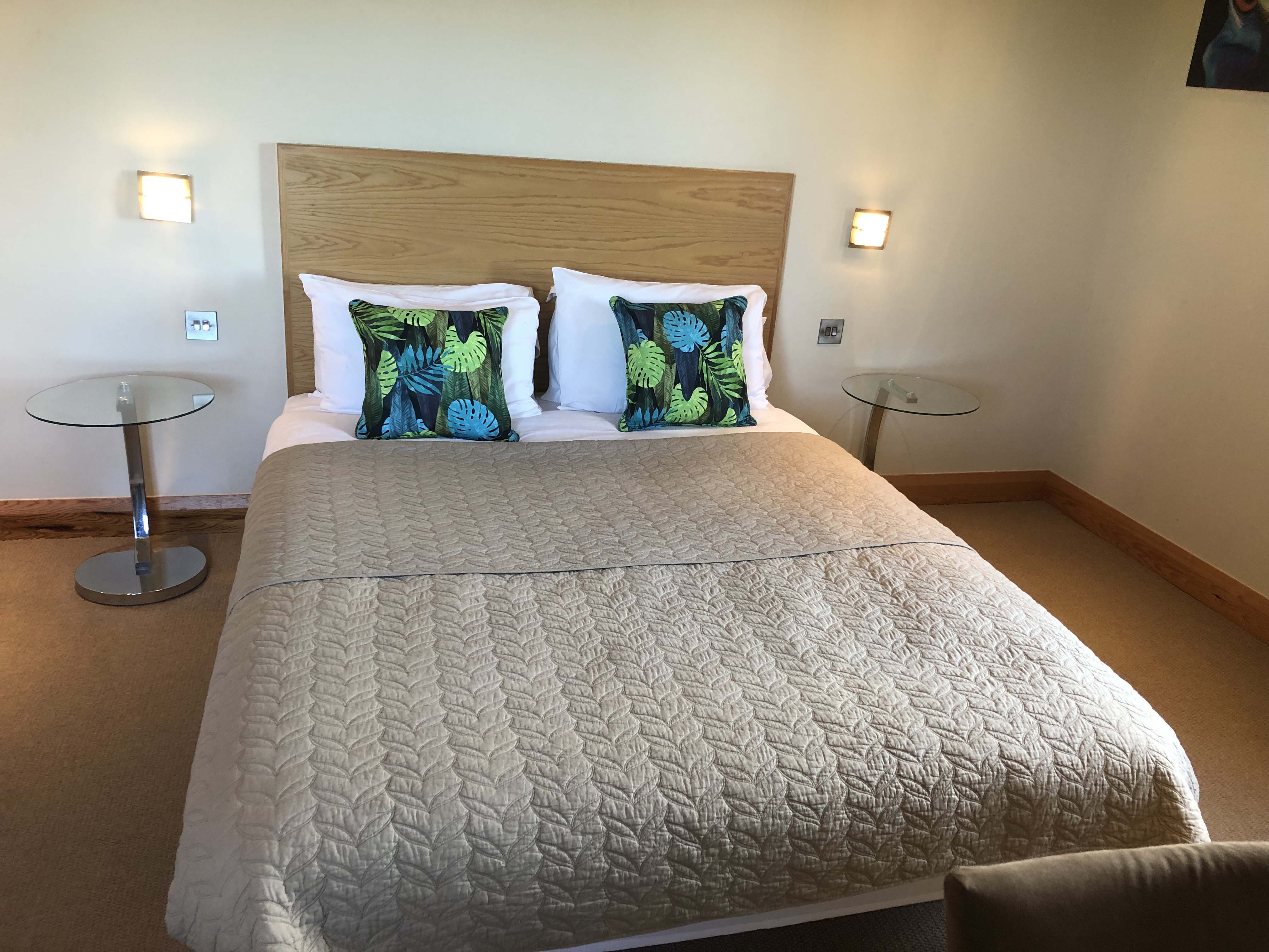 Large Double Room - Image 9