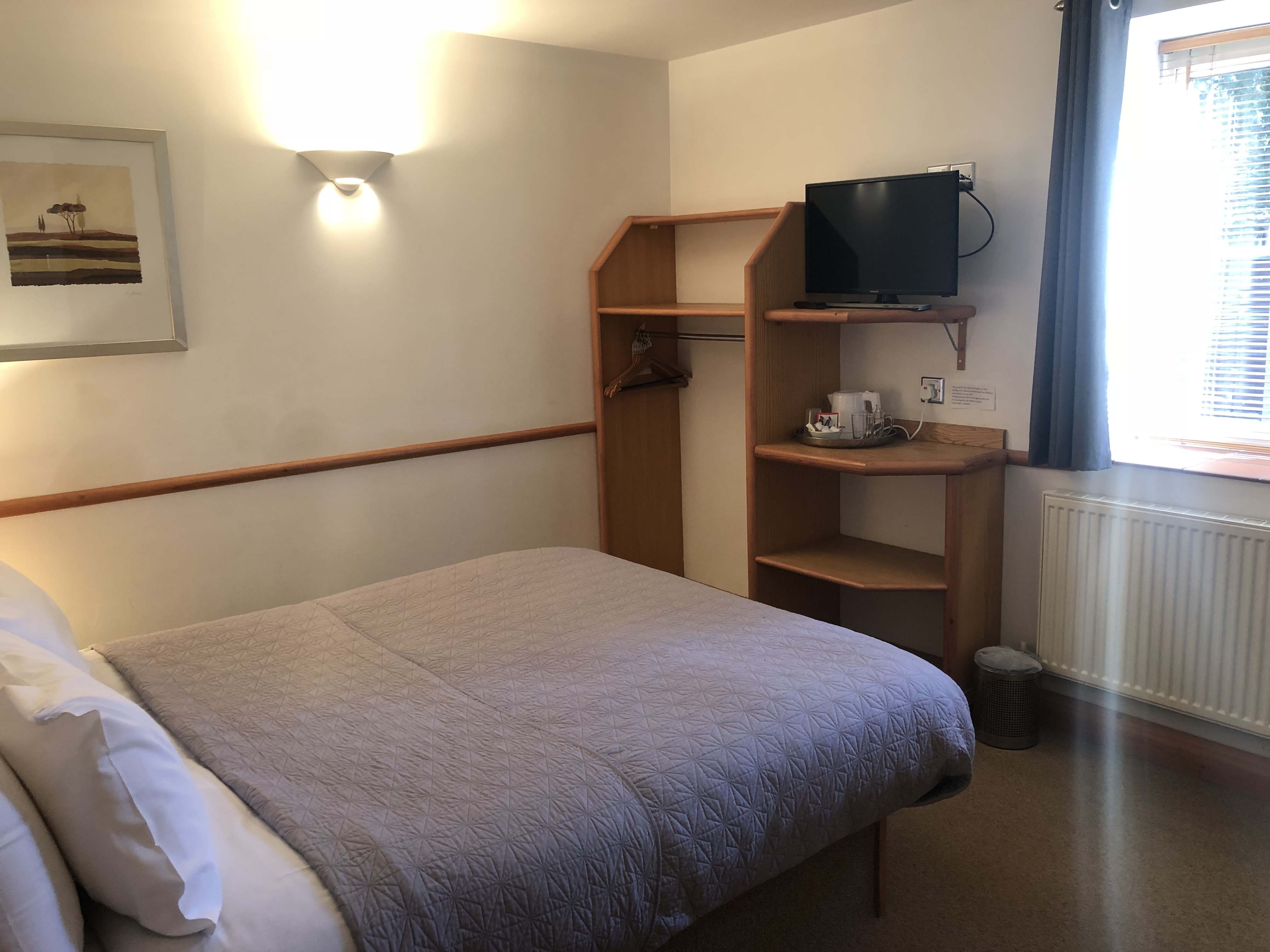 Standard Double Room - Image 3